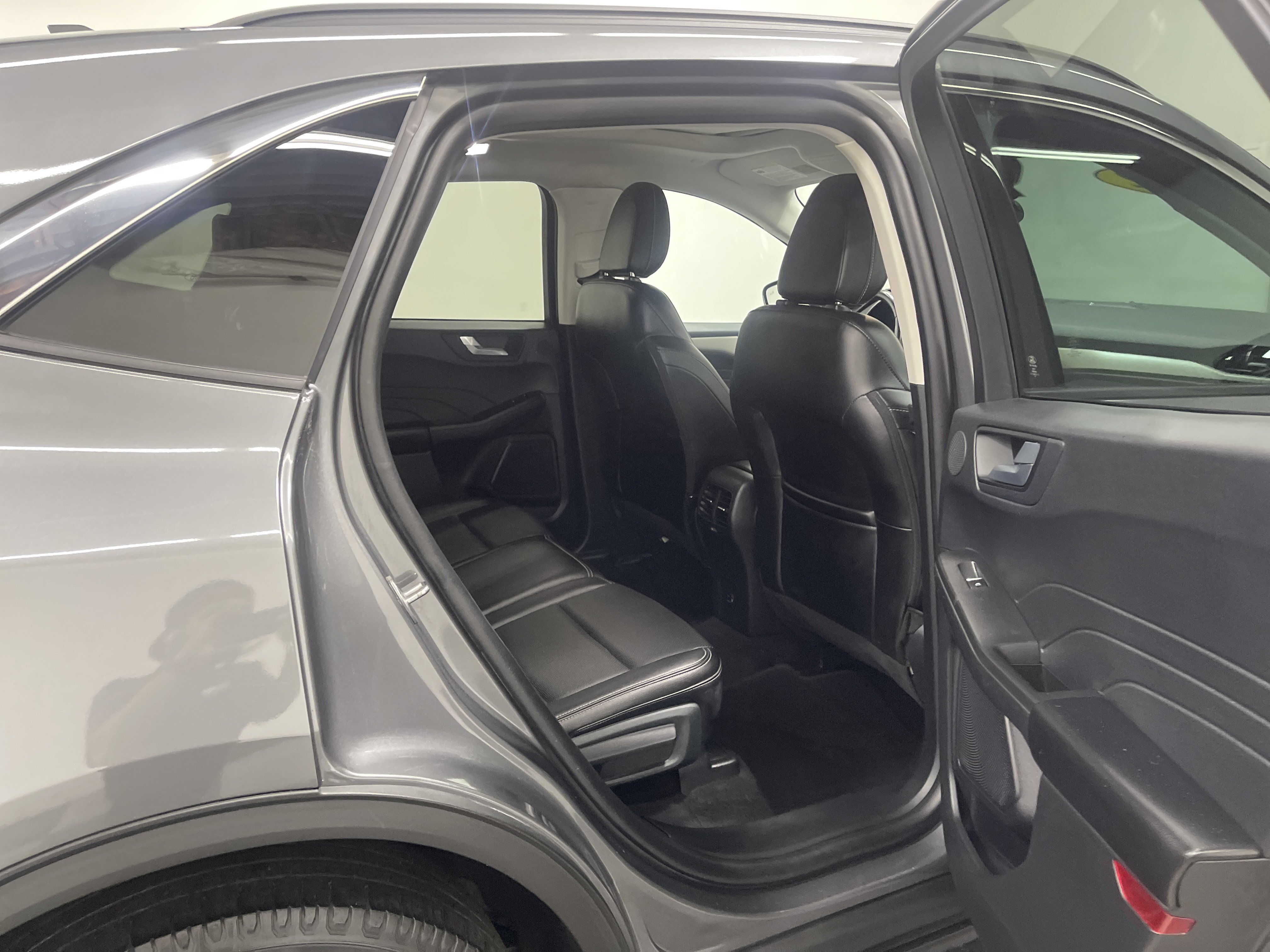 Used 2022 Ford Escape SEL w/ Technology Package AWD/4WD image 21