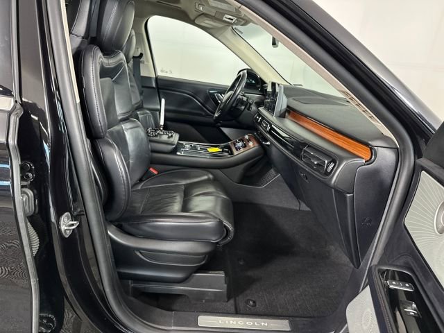 Used 2020 Lincoln Aviator Reserve w/ Equipment Group 202A image 29