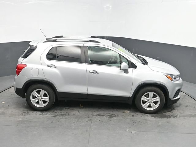 Used 2019 Chevrolet Trax LT w/ LT Convenience Package image 25