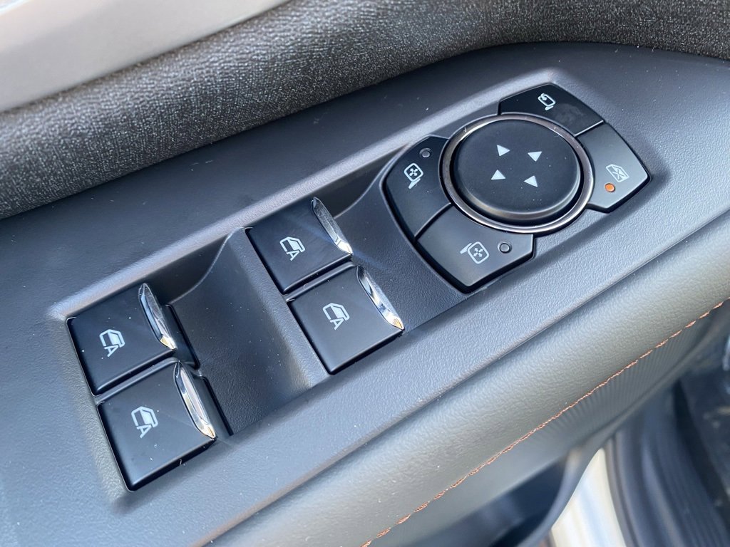 New 2025 Ford Expedition Active image 13