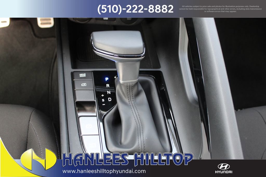 Used 2025 Hyundai Elantra SEL image 18