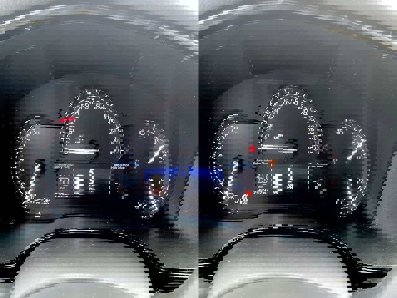 Used 2017 Cadillac XT5 Luxury w/ Driver Awareness Package image 28