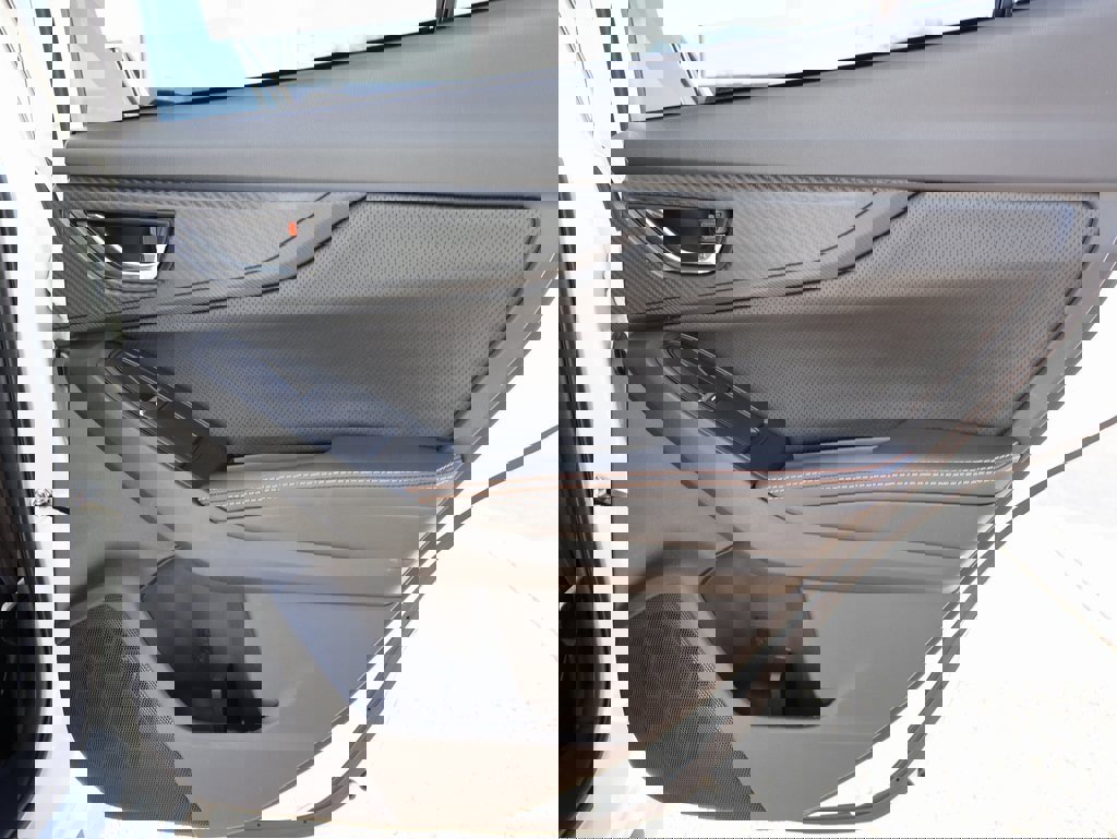 Used 2023 Subaru Crosstrek 2.5i Limited w/ Moonroof Package image 12