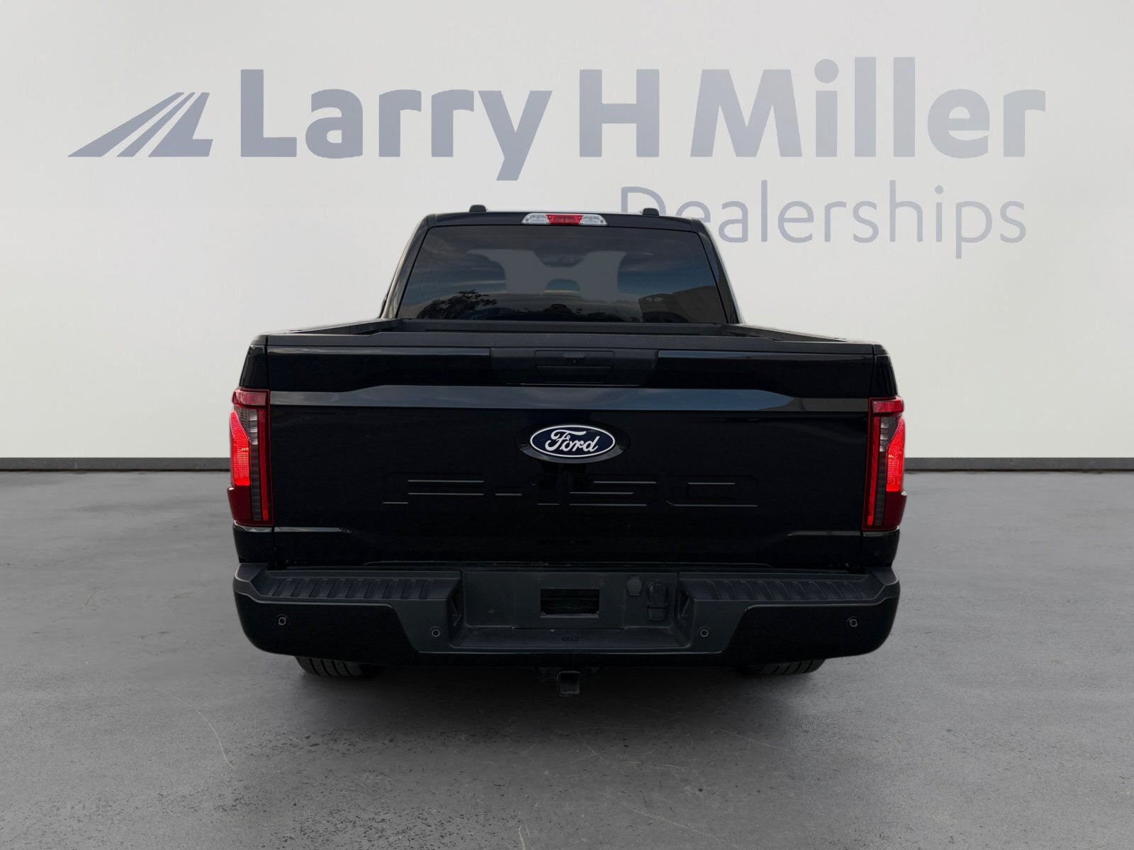 Certified 2025 Ford F150 STX w/ Equipment Group 200A RWD image 4