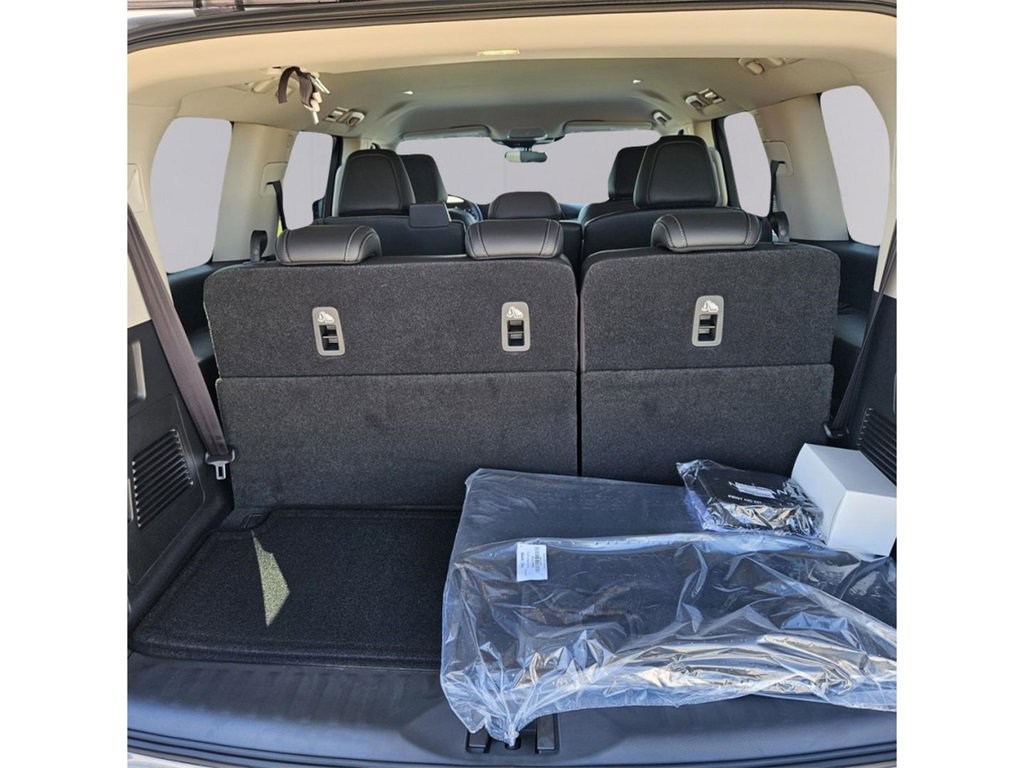 New 2026 Nissan Armada SV image 18