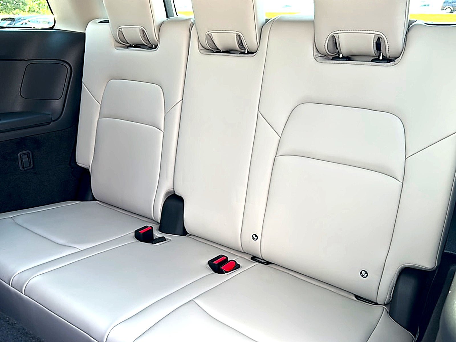 New 2026 Nissan Pathfinder SL FWD image 17