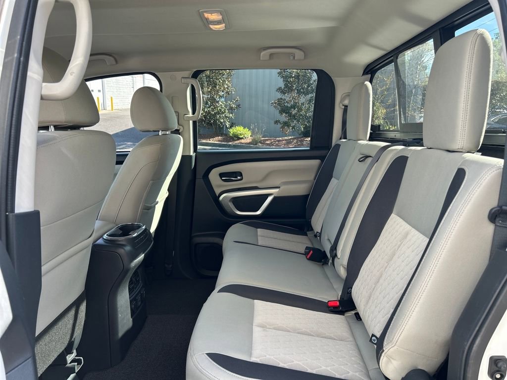 Used 2023 Nissan Titan SV w/ SV Convenience Package image 13
