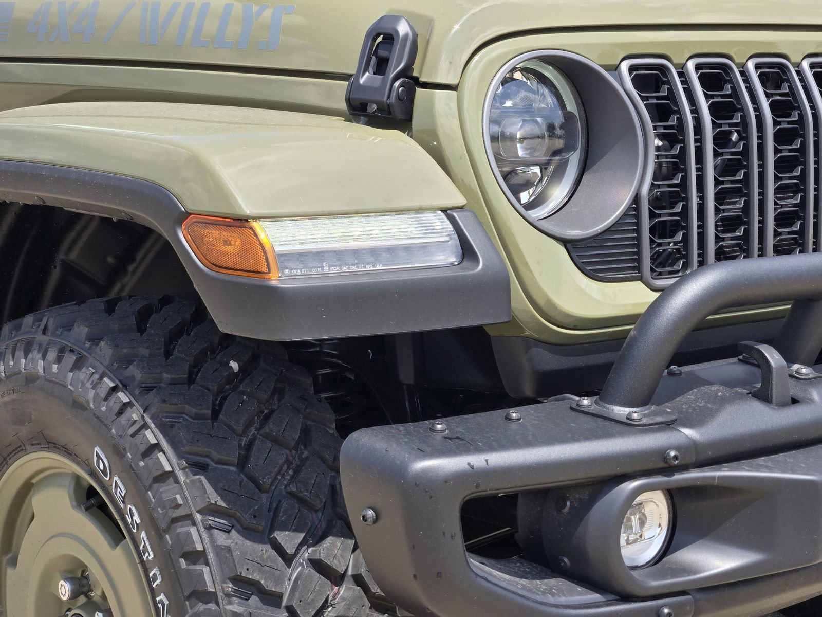 New 2026 Jeep Gladiator Willys AWD/4WD image 9