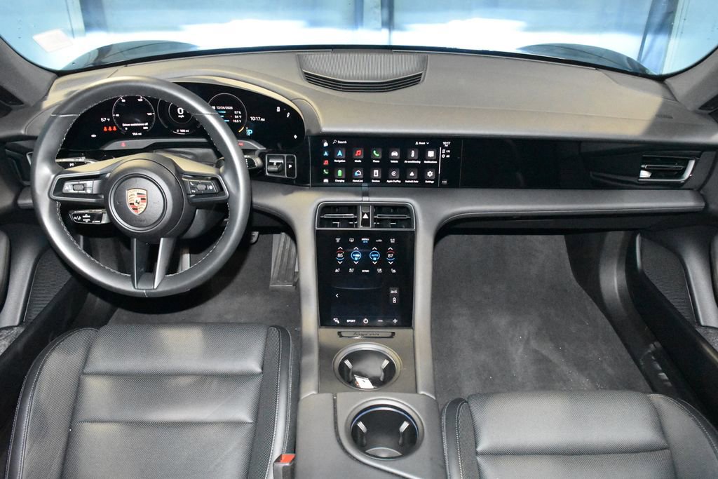 Used 2024 Porsche Taycan image 9