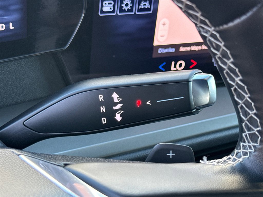 Used 2025 Chevrolet Traverse LT image 26