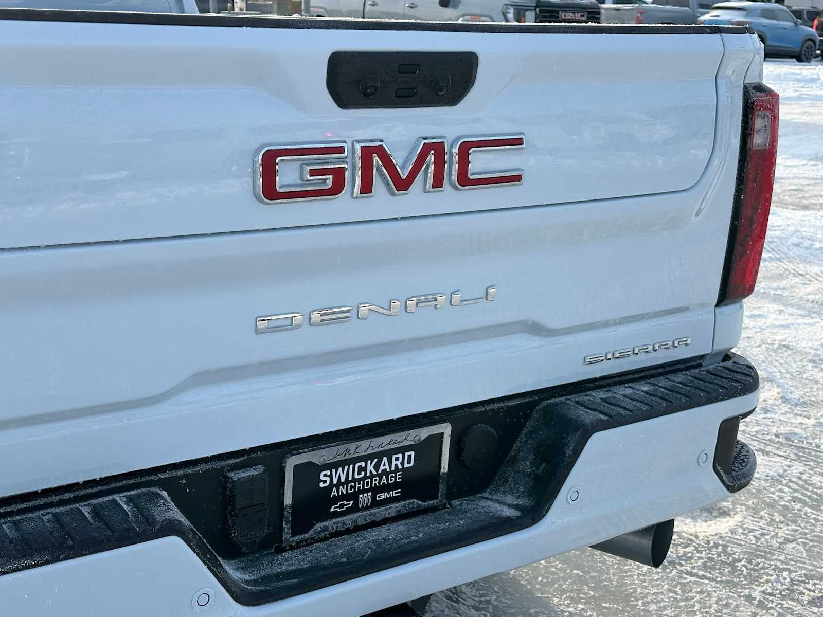 New 2026 GMC Sierra 3500 Denali w/ Denali Reserve Package AWD/4WD image 13