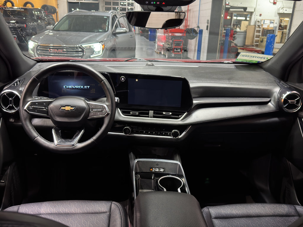 Used 2025 Chevrolet Equinox LT w/ Convenience Package II image 13