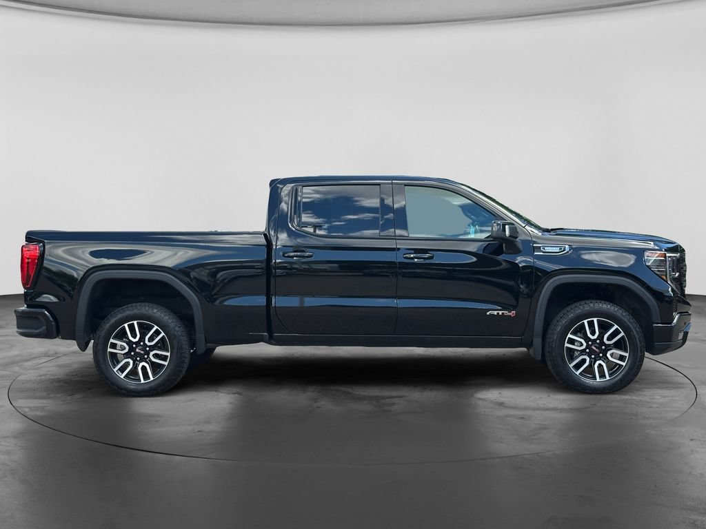 Used 2025 GMC Sierra 1500 AT4 w/ Technology Package AWD/4WD image 7