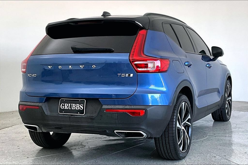Used 2020 Volvo XC40 T5 R-Design AWD/4WD image 2