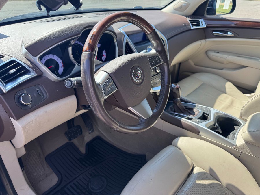 Used 2011 Cadillac SRX Luxury image 13