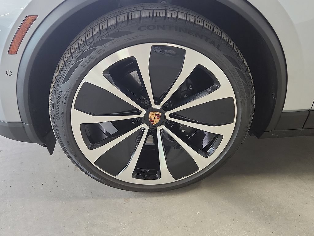 New 2026 Porsche Macan 4 Electric AWD/4WD image 10