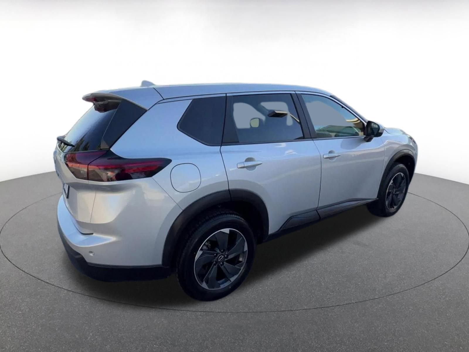 Used 2025 Nissan Rogue SV FWD image 14
