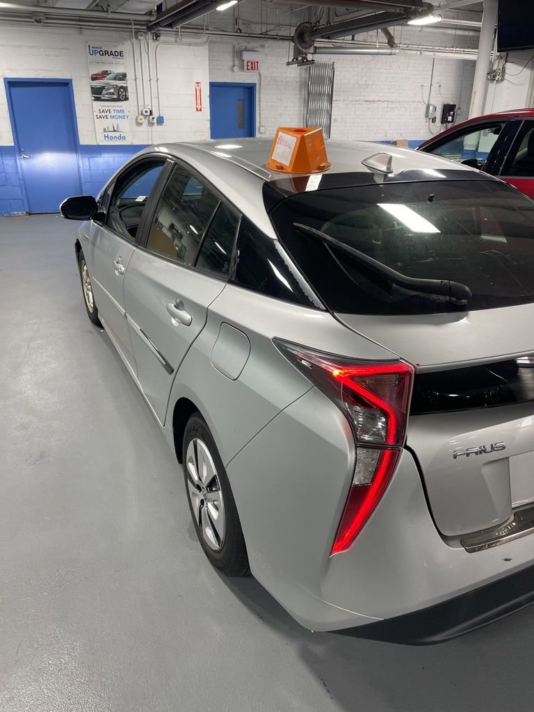 Used 2016 Toyota Prius Three w/ Protection Package FWD image 4