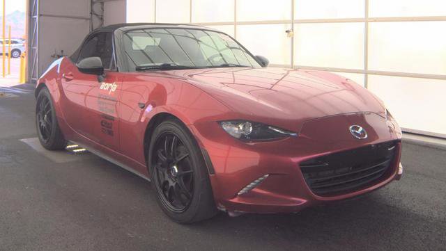 Used 2016 MAZDA MX-5 Miata Club RWD image 2