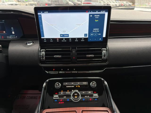 Used 2024 Lincoln Navigator Reserve image 28