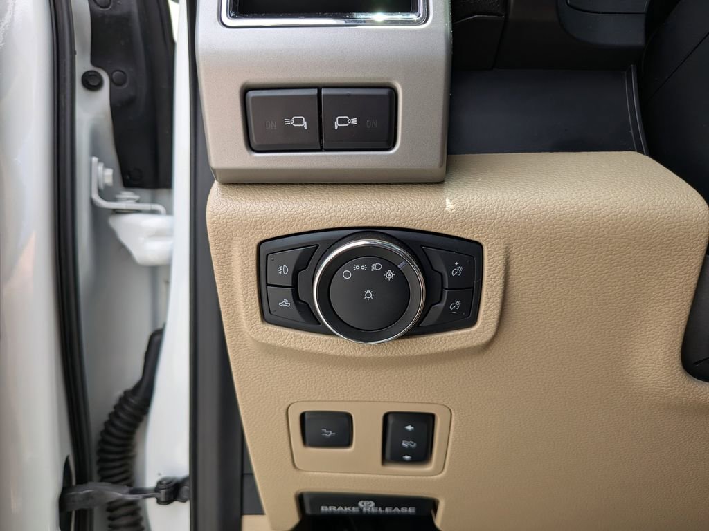 Used 2021 Ford F250 Lariat w/ Lariat Ultimate Package AWD/4WD image 30