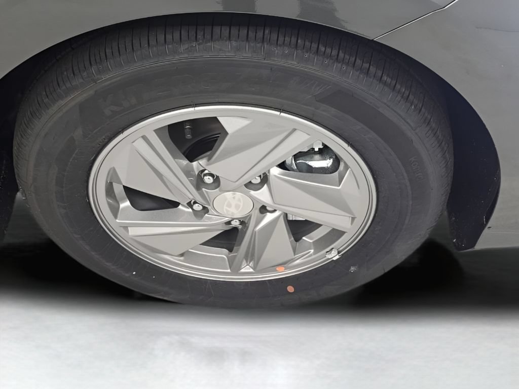 New 2026 Hyundai Elantra SE FWD image 42