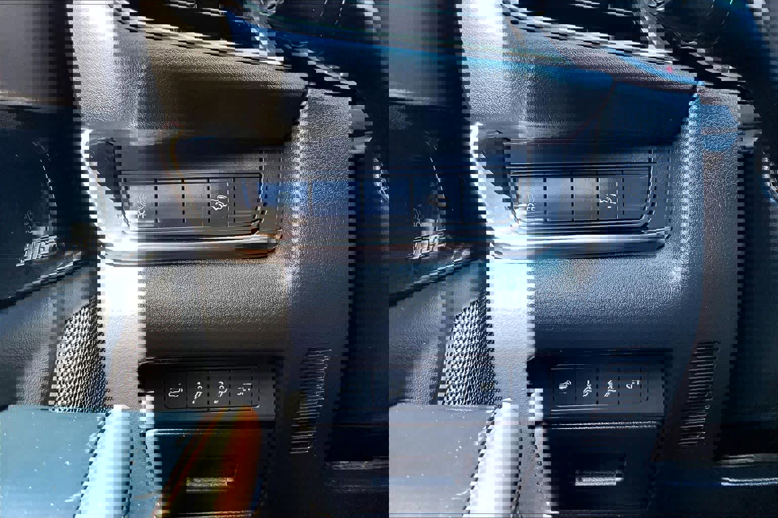 Used 2021 MAZDA CX-30 AWD 2.5 S w/ Premium Package image 33