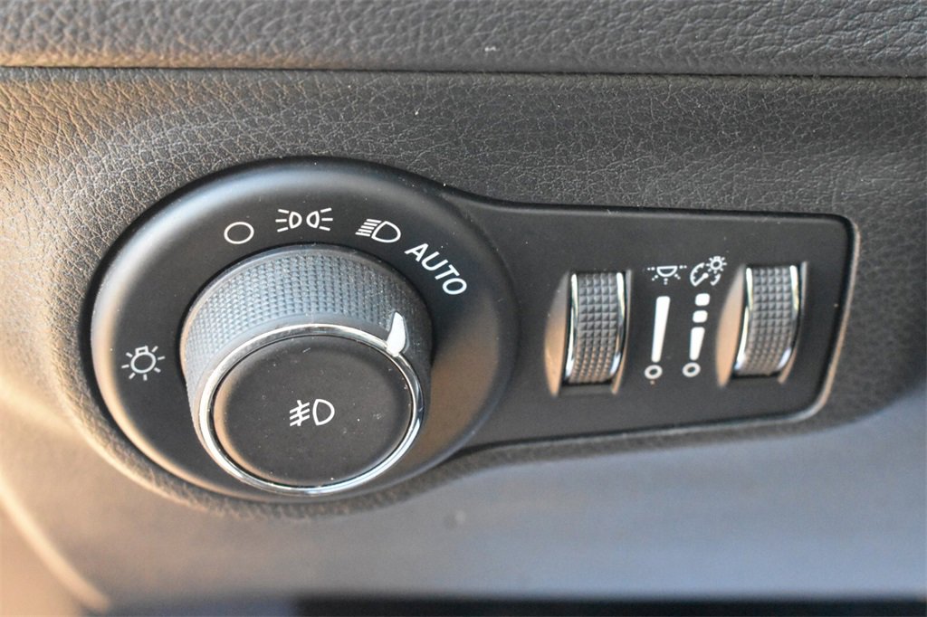 Used 2017 Jeep Compass Trailhawk w/ Leather Interior Group image 27