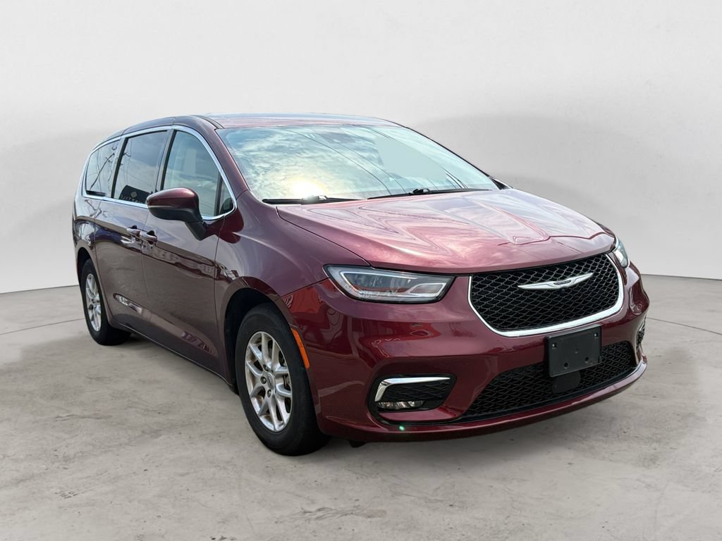 Used 2023 Chrysler Pacifica Touring-L