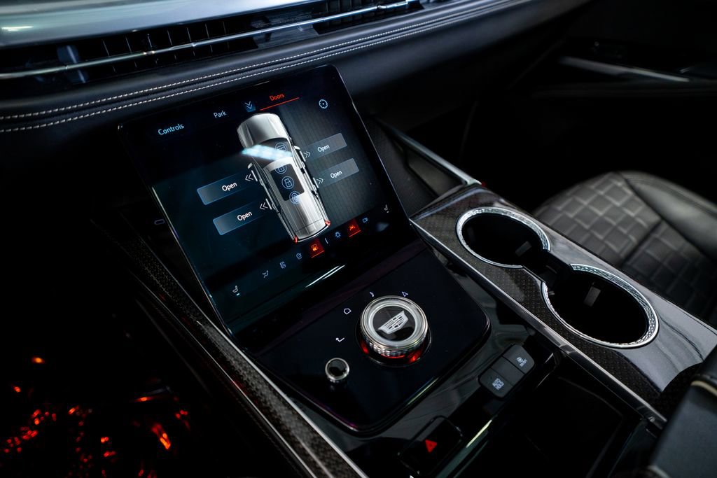 Used 2025 Cadillac Escalade ESV V image 46