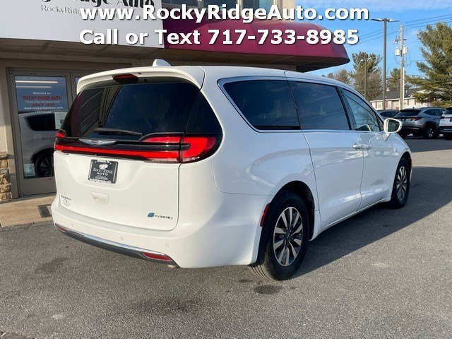 Used 2022 Chrysler Pacifica Touring-L image 7