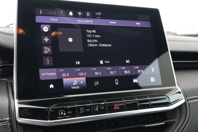 Used 2024 Jeep Compass Latitude w/ Altitude Special Edition image 16