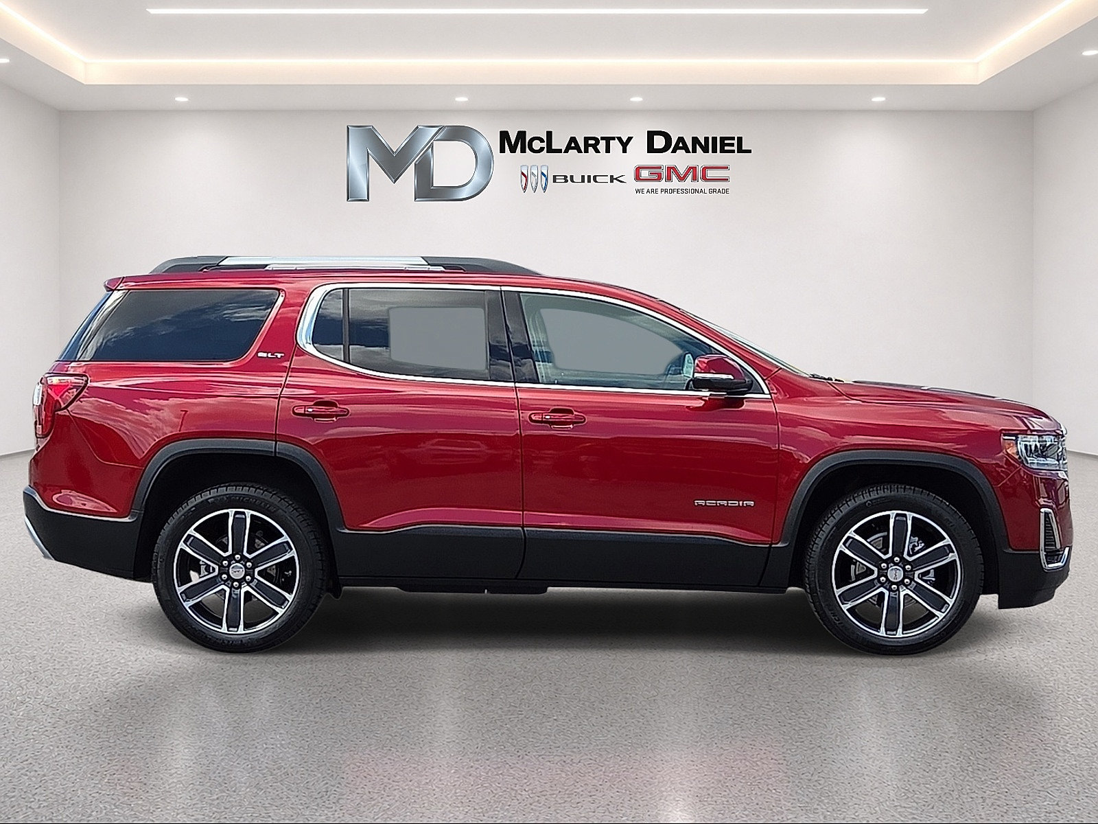 Certified 2023 GMC Acadia SLT w/ Preferred Package AWD/4WD image 9