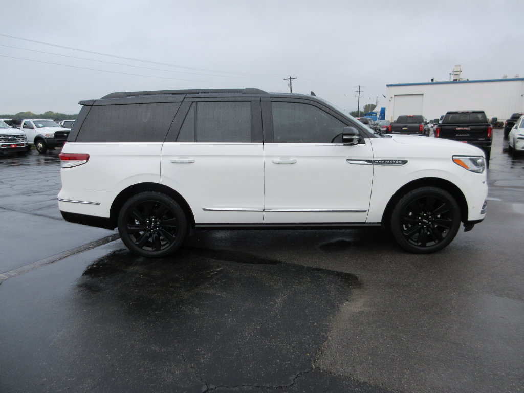 Used 2022 Lincoln Navigator Black Label AWD/4WD image 4