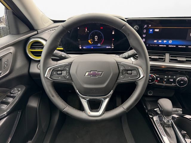 Used 2025 Chevrolet Trax ACTIV w/ Sunroof Package image 12