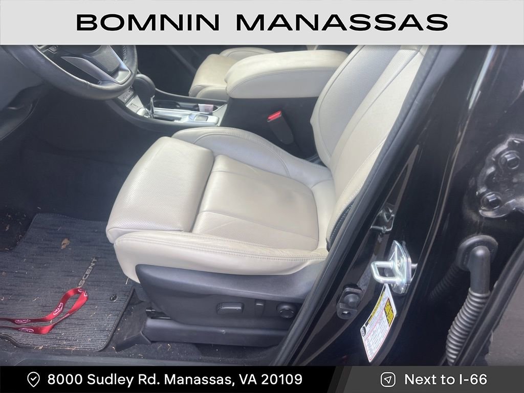 Used 2023 Subaru Ascent Limited image 8