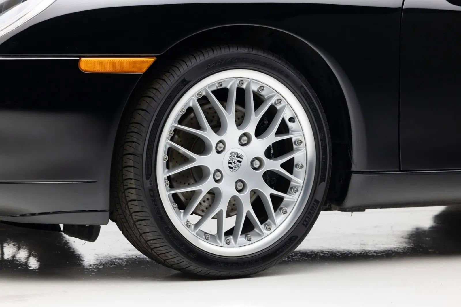 Used 2001 Porsche 911 Carrera 4 AWD/4WD image 38