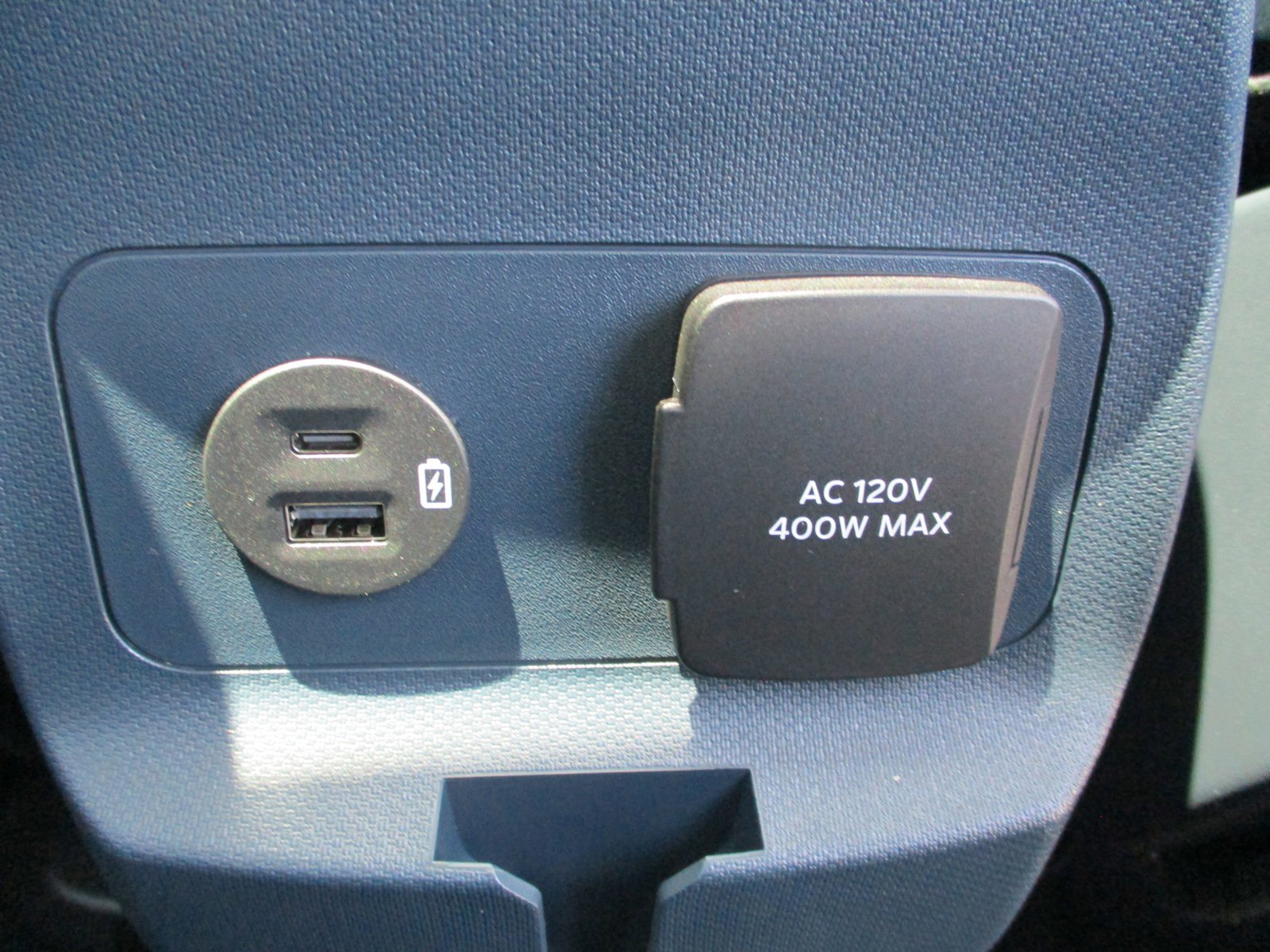 Used 2024 Ford Maverick Lariat w/ FX4 Off-Road Package image 24