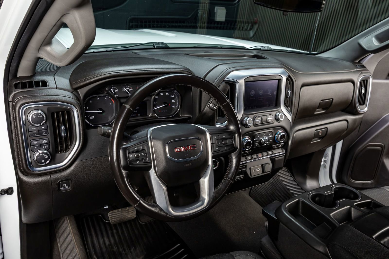 Used 2022 GMC Sierra 2500 SLE w/ SLE Convenience Package image 17