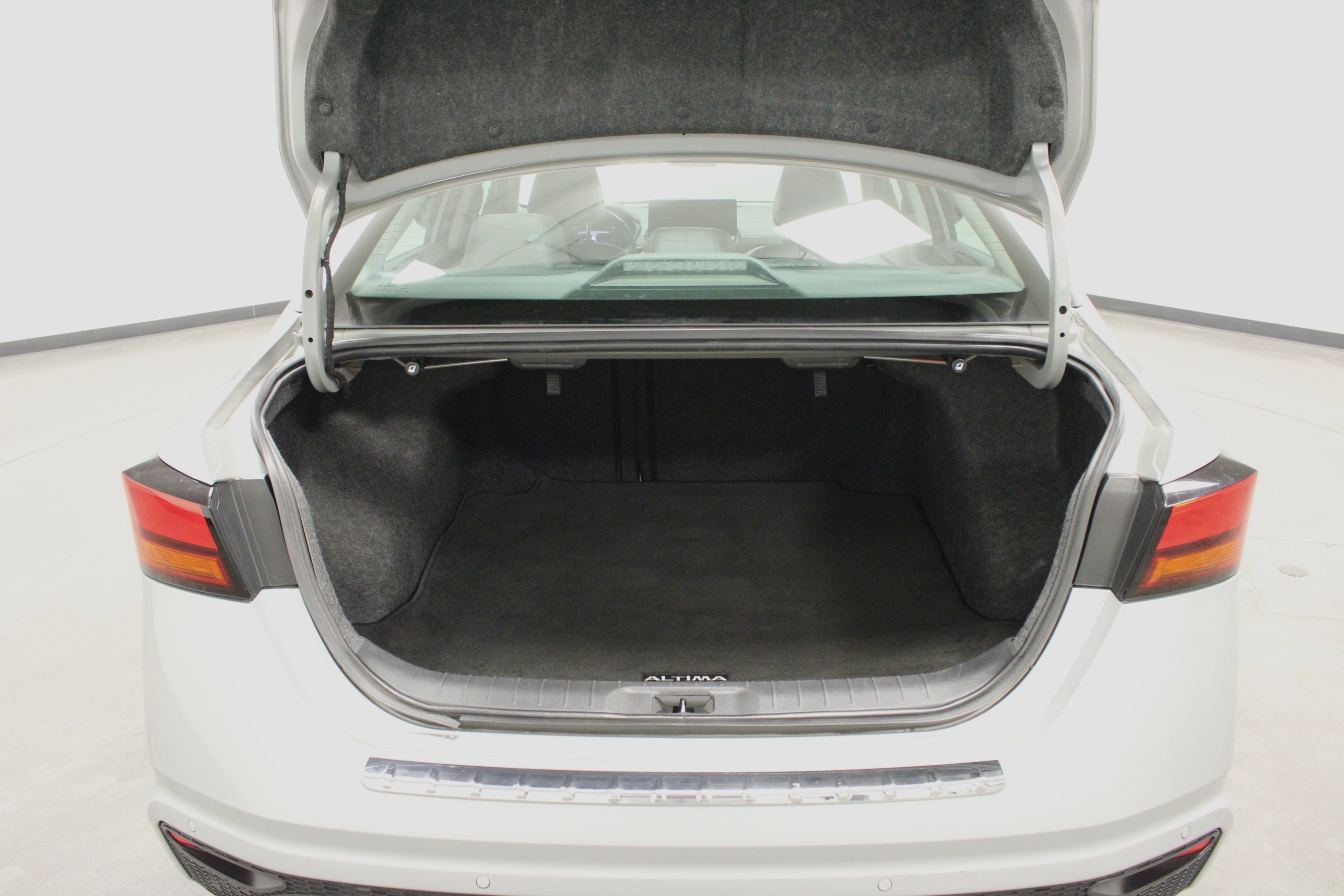 Used 2023 Nissan Altima 2.5 SL image 13