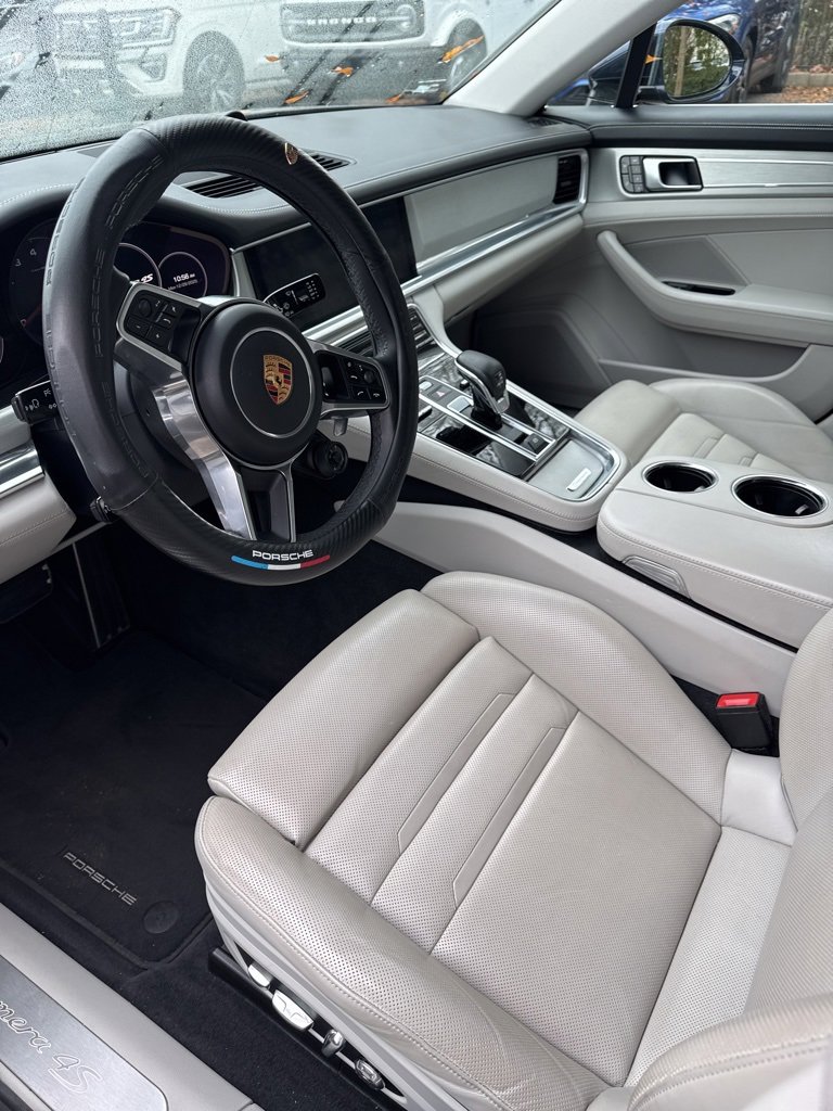 Used 2018 Porsche Panamera 4S image 11