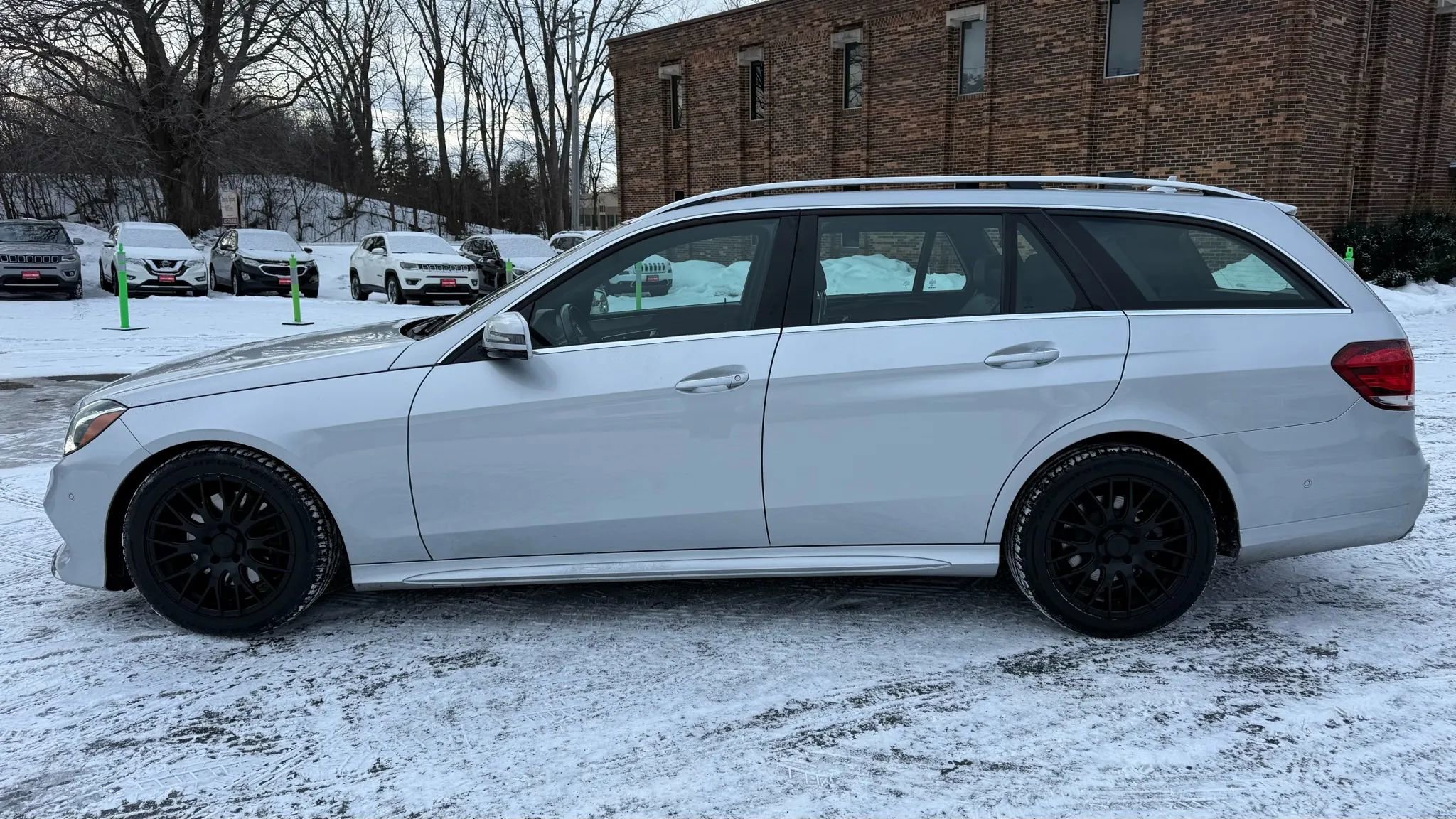 Used 2016 Mercedes-Benz E 350 4MATIC Wagon w/ Premium Package image 5