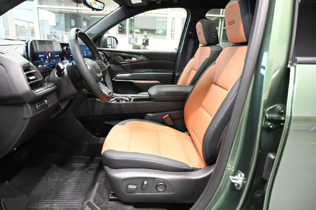New 2027 Chevrolet Traverse Z71 w/ Enhanced Driving Package AWD/4WD image 9
