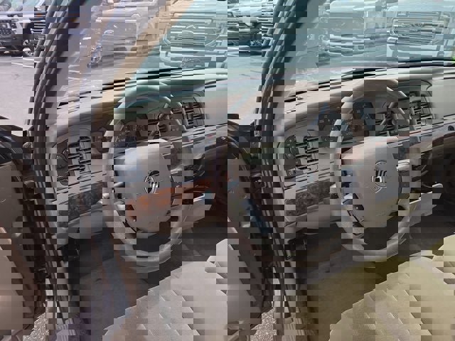 Used 2005 Mercury Grand Marquis GS image 8