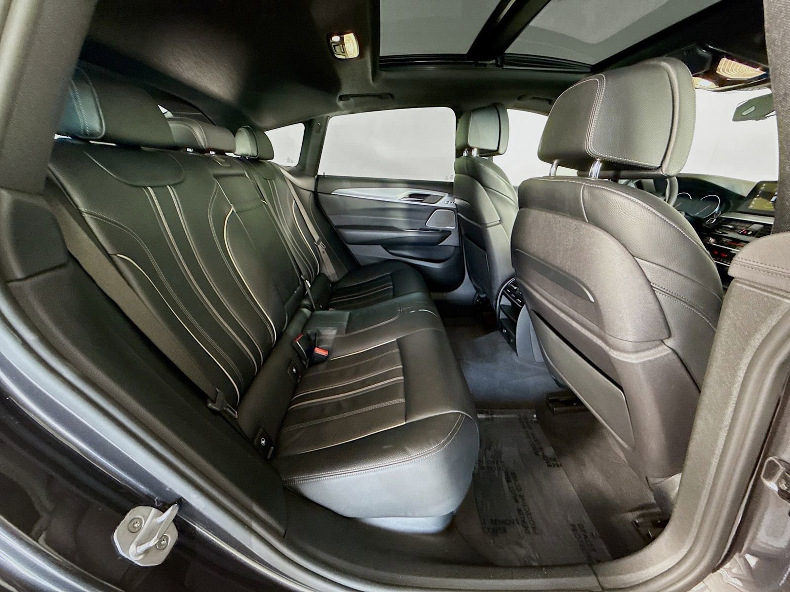 Used 2018 BMW 640i Gran Turismo xDrive image 29