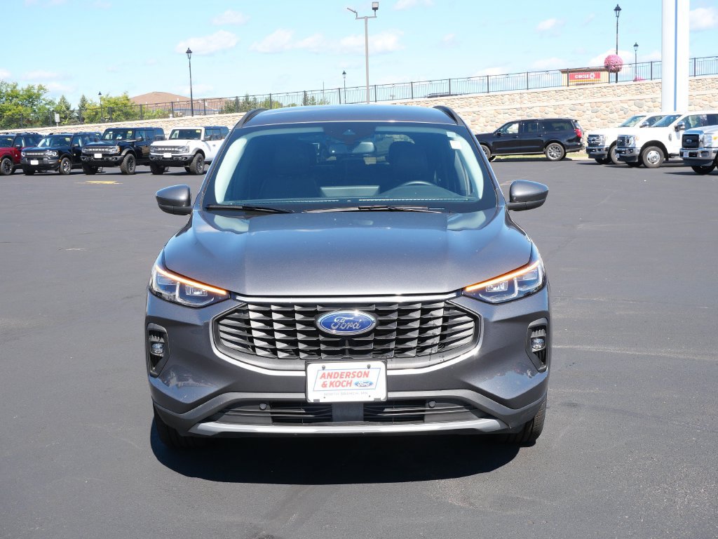 Certified 2025 Ford Escape Platinum AWD/4WD image 3