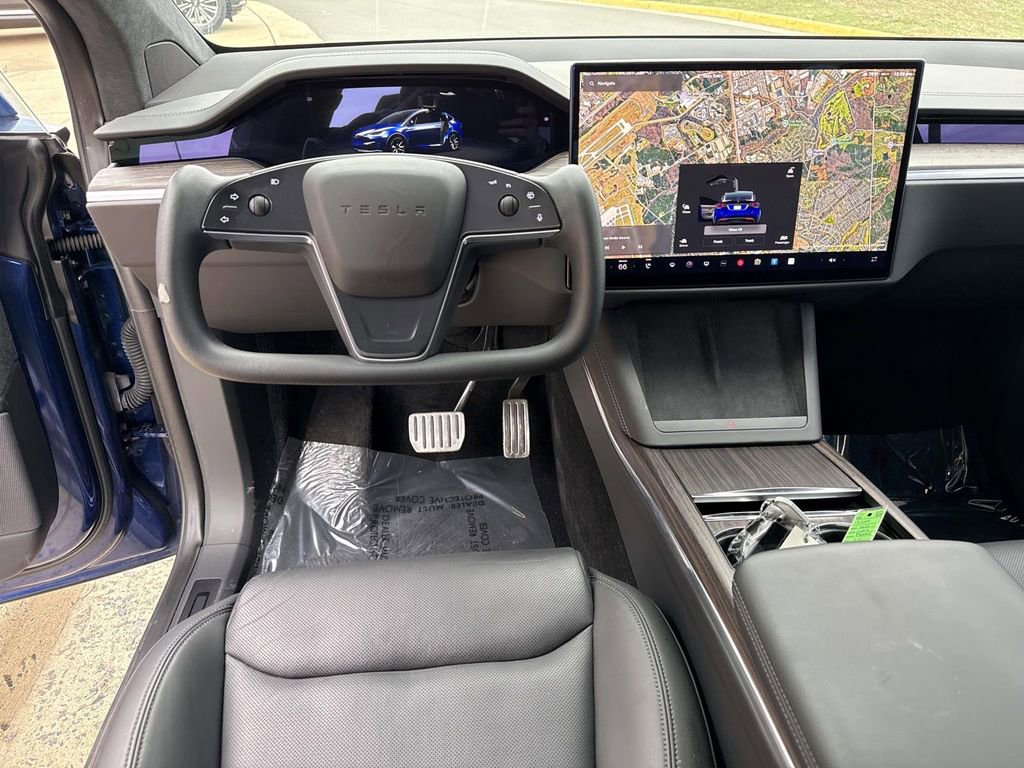 Used 2022 Tesla Model X image 31