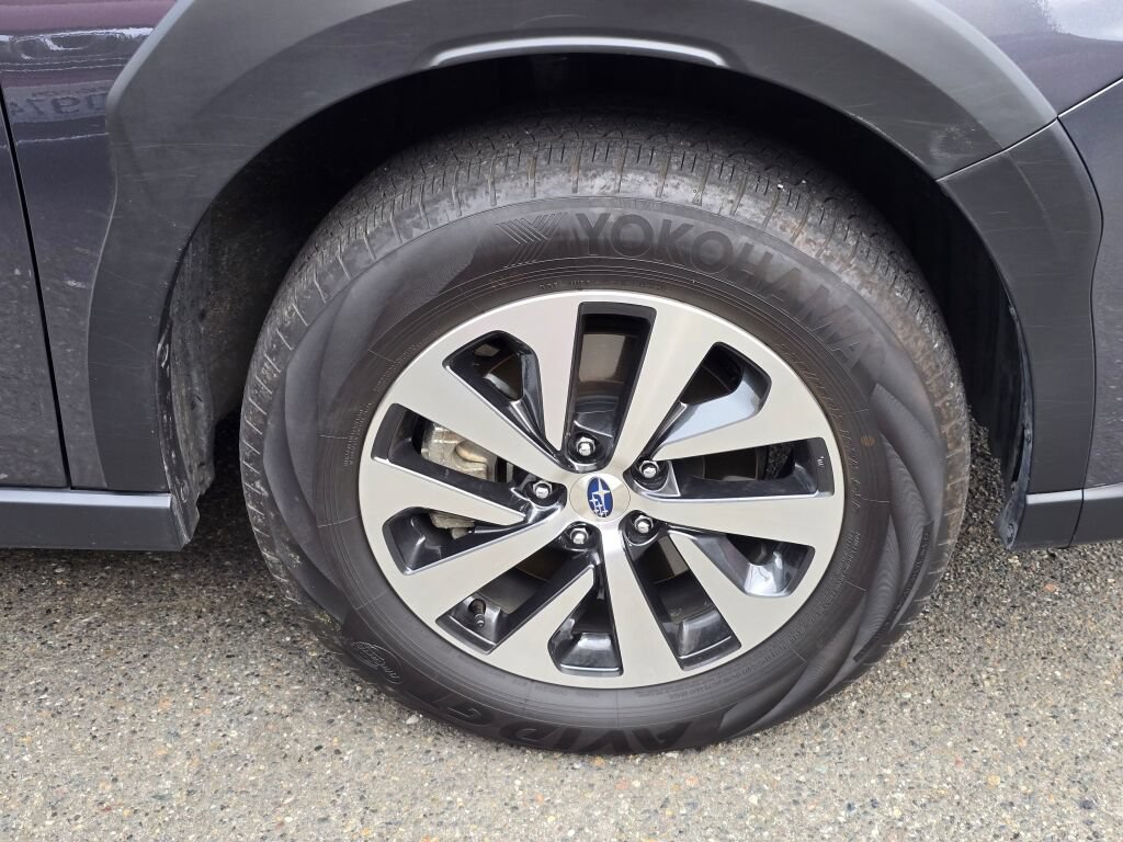 Certified 2024 Subaru Outback Premium AWD/4WD image 8