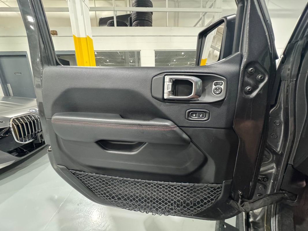 Used 2018 Jeep Wrangler Unlimited Rubicon w/ LED Lighting Group image 28