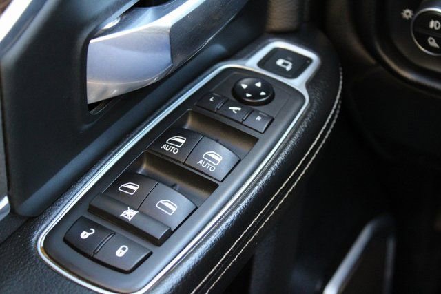 Used 2020 RAM 3500 Laramie image 33